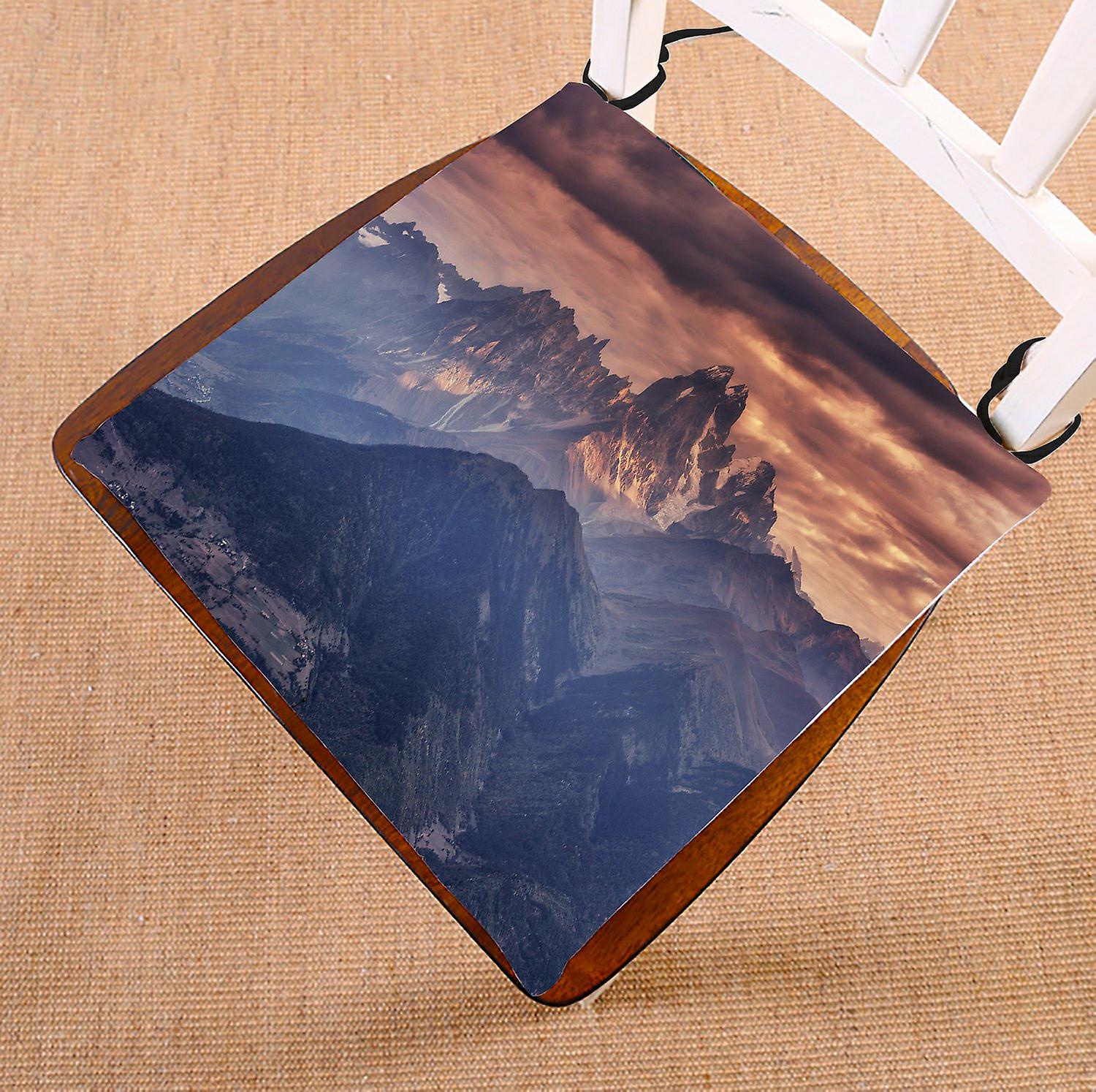 Landscape Nature Scenery Chair Pad， Fog Mountain Seat Cushion Chair Cushion Floor Cushion 40x40 Cm