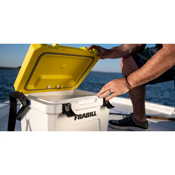 Frabill 19QT Magnum Bait Station