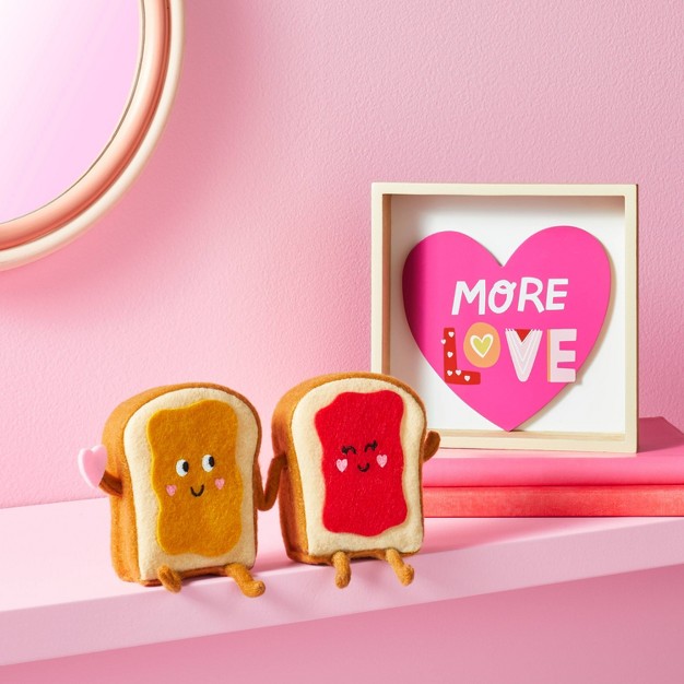 Valentine x27 s Soft Duo Figure Pb amp j