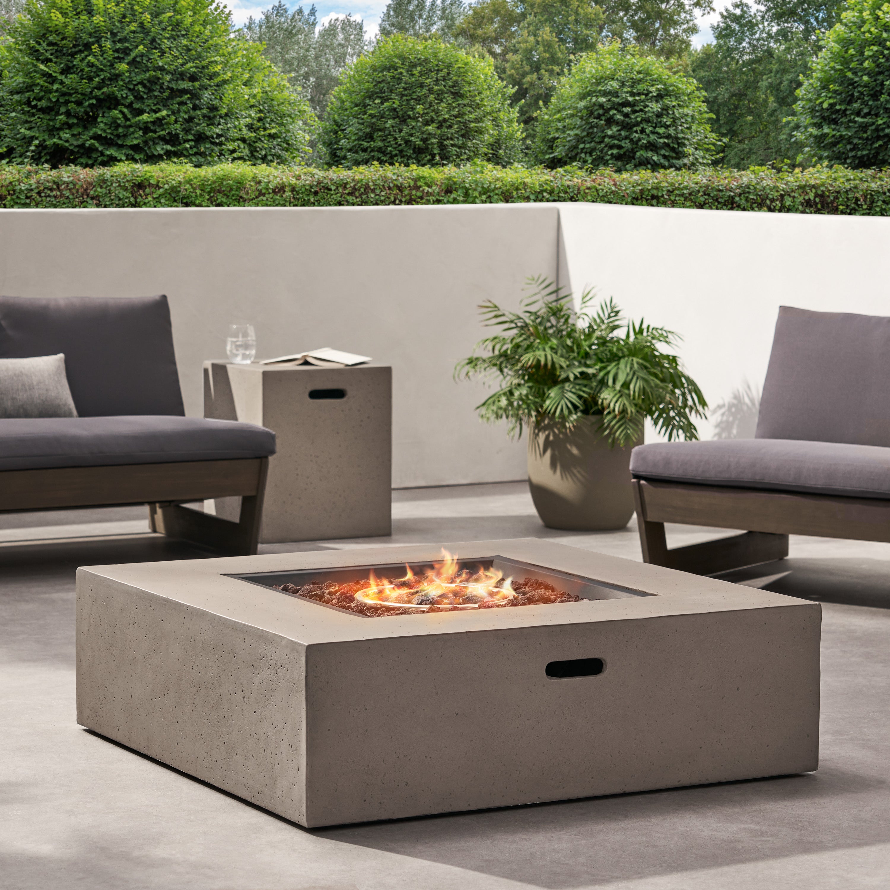 Hearth Square 50K BTU Outdoor Propane Fire Pit Table