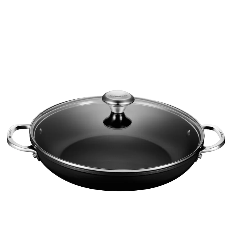 Le Creuset TNSP8100-30 Toughened Nonstick PRO Shallow Casserole Braiser with Glass Lid， 4 qt.