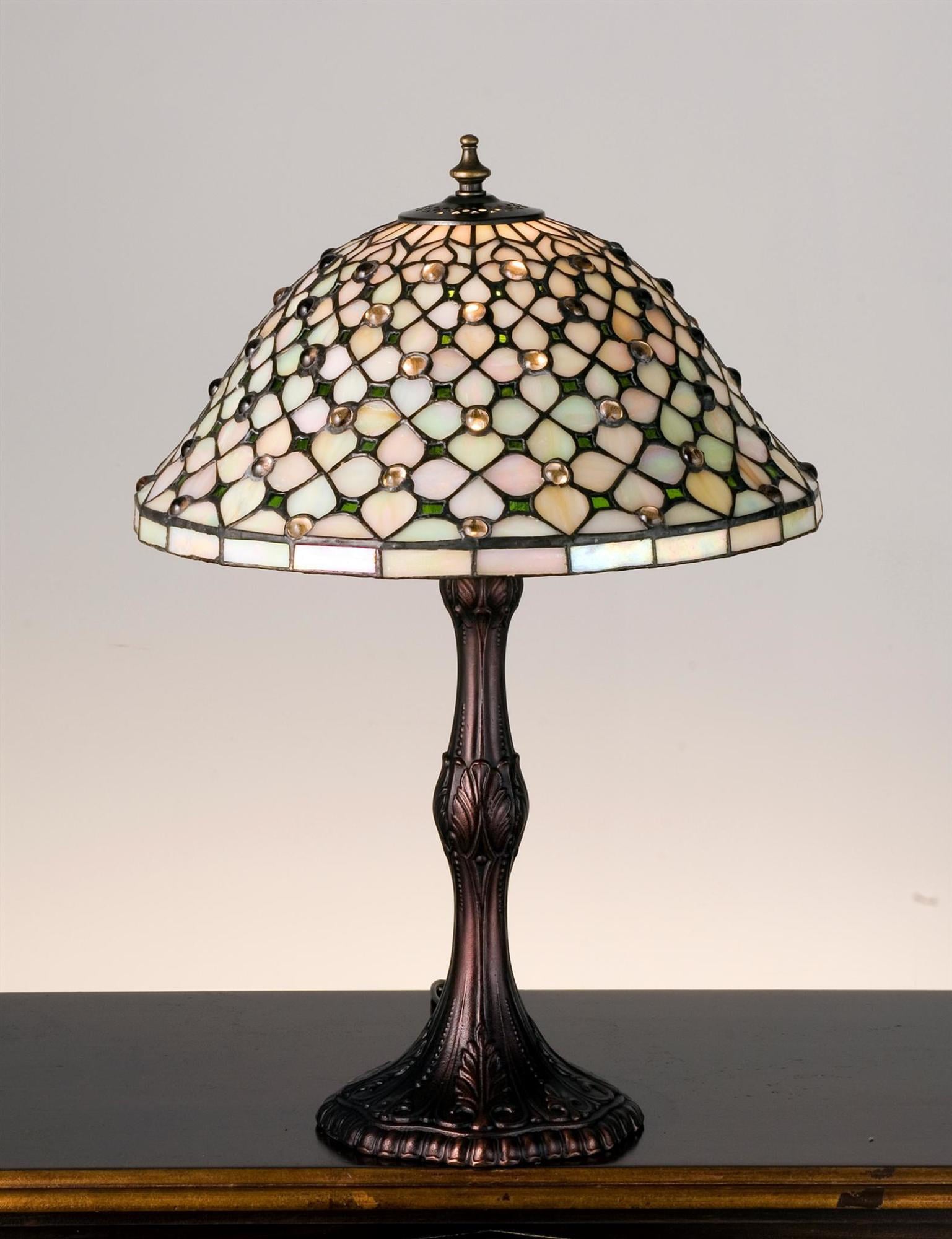 Meyda Tiffany 52010 Vintage Stained Glass / Tiffany Accent Table Lamp From The Diamond &