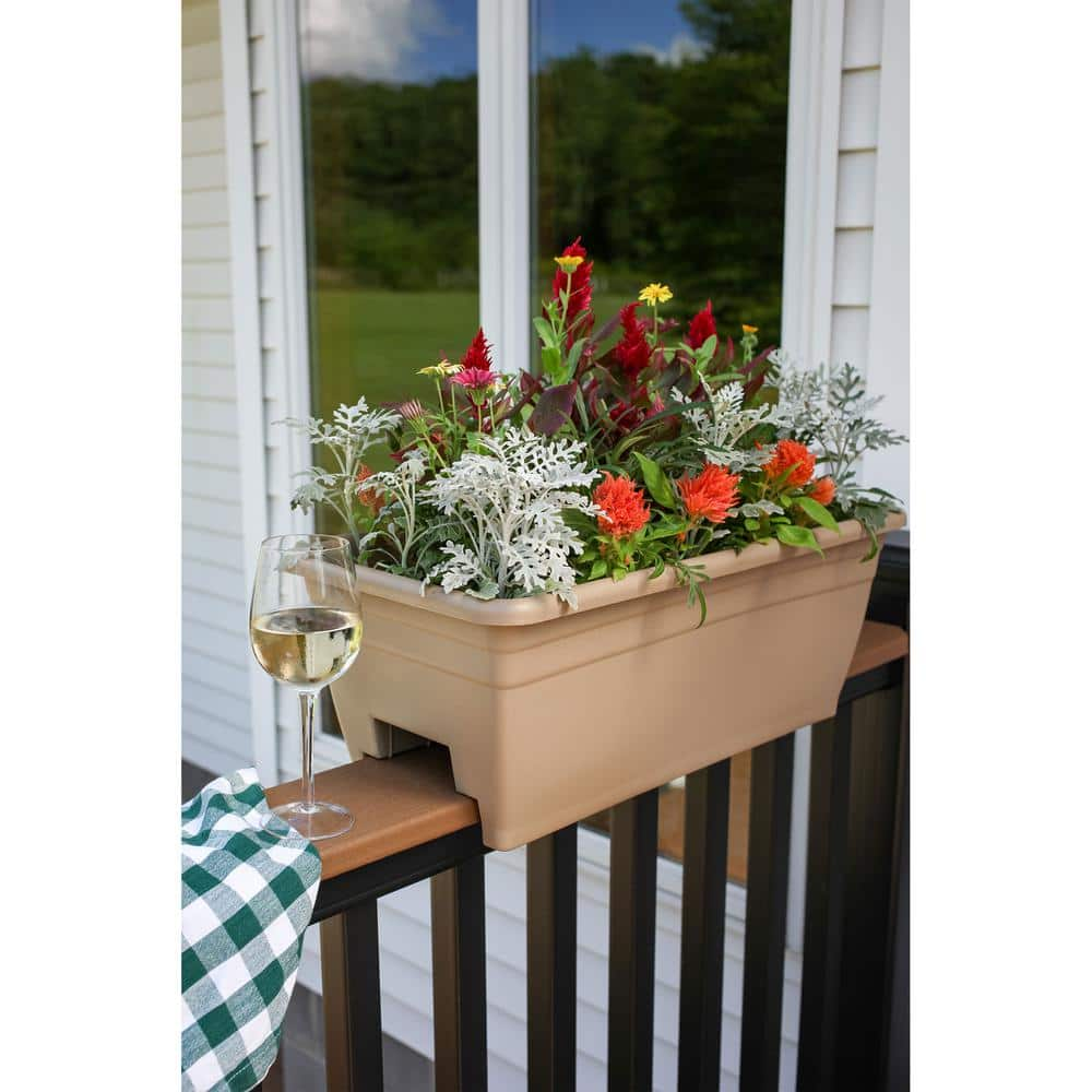 The HC Companies Heavy-duty 24 in. W Plastic Akro Deck Rail Box Planter， White with Plugs SPX24DB0A10C005LRBWT-WHITE