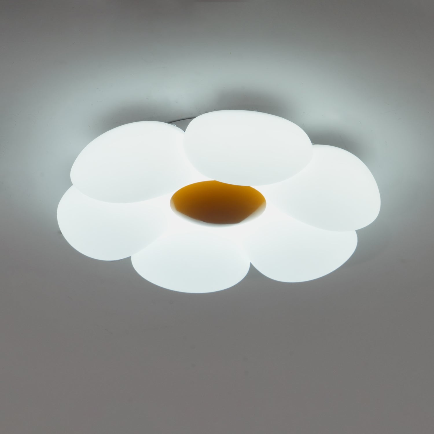 Six-leaf Flower Kids Room Ceiling Lamp