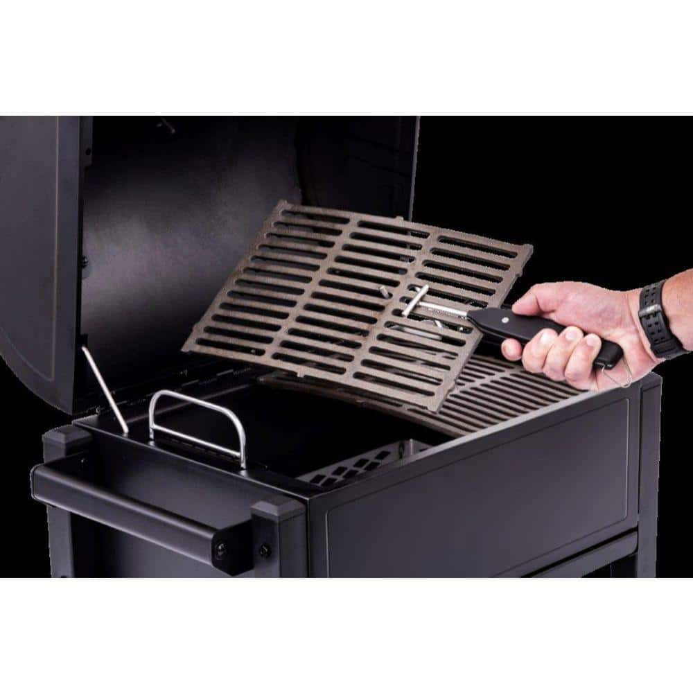 OKLAHOMA JOE'S Rambler Portable Charcoal Grill in Black with 218 sq. in. Cooking Space 19402088