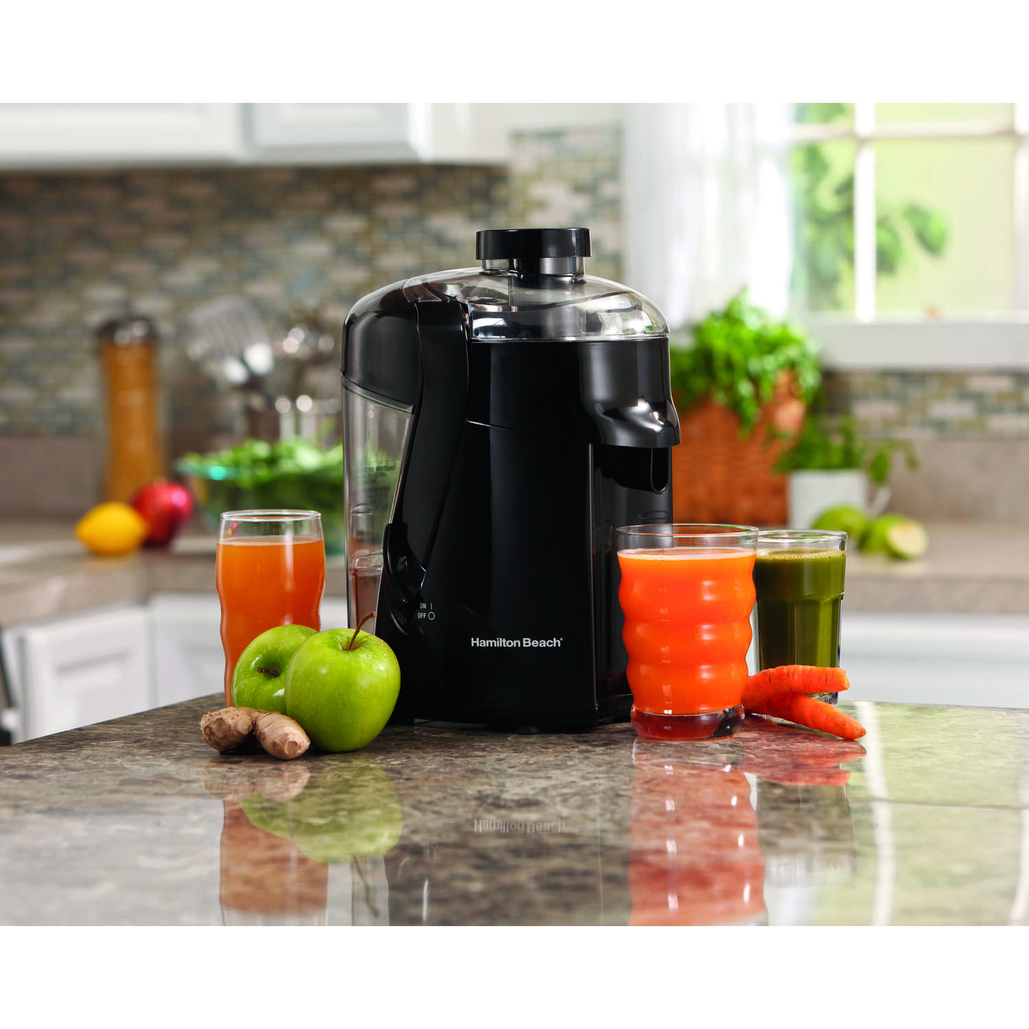 Hamilton Beach Black Stainless Steel 12 oz Juice Extractor