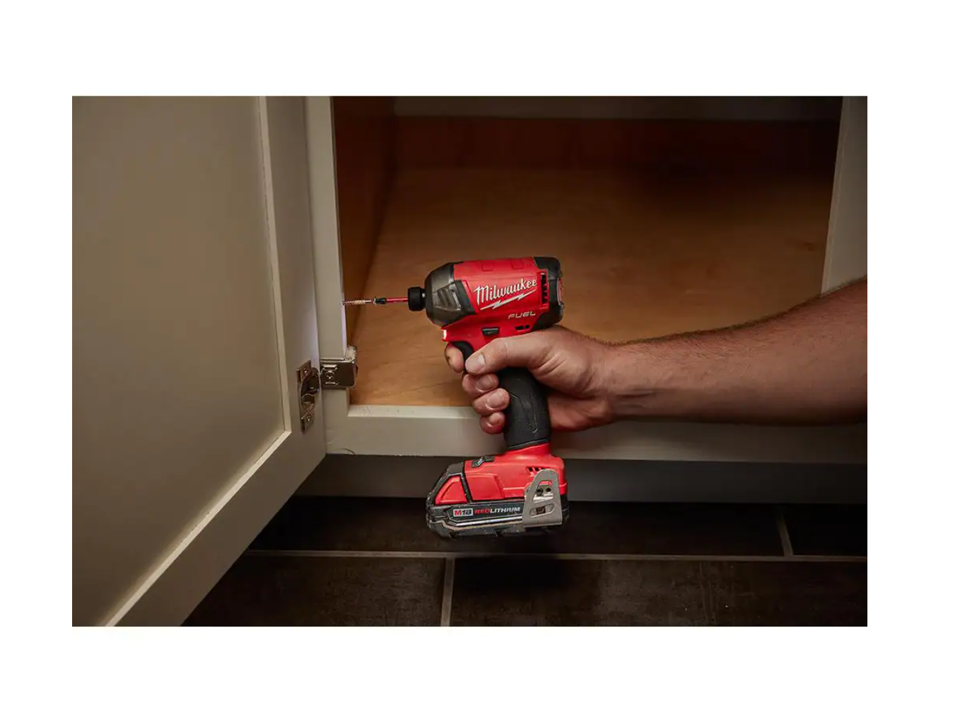 Milwaukee 2760-20-48-59-1835 M18 FUEL SURGE 18V Lithium-Ion Brushless Cordless 1/4 in. Hex Impact Driver with 3.0Ah Battery and Charger