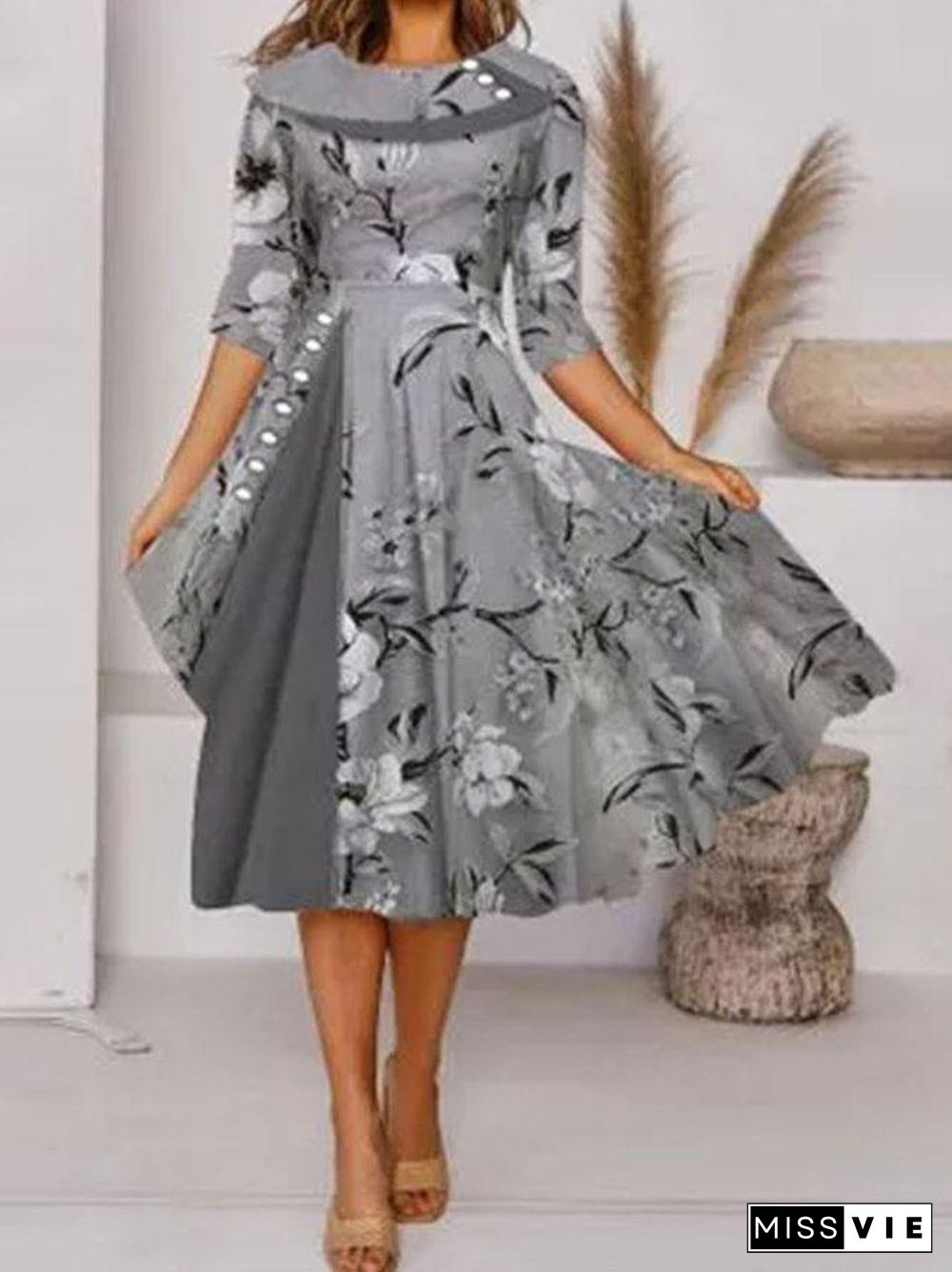 Women Gray 3/4 Sleeve Scoop Neck Printed Midi Dress