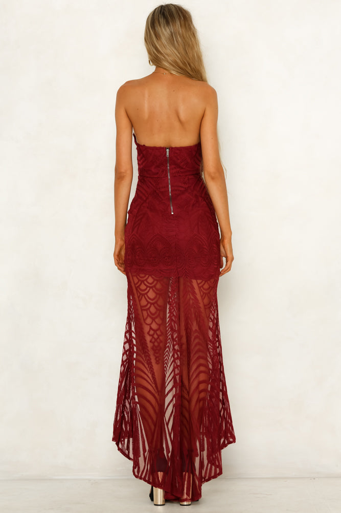 Kissing Games Maxi Dress Wine