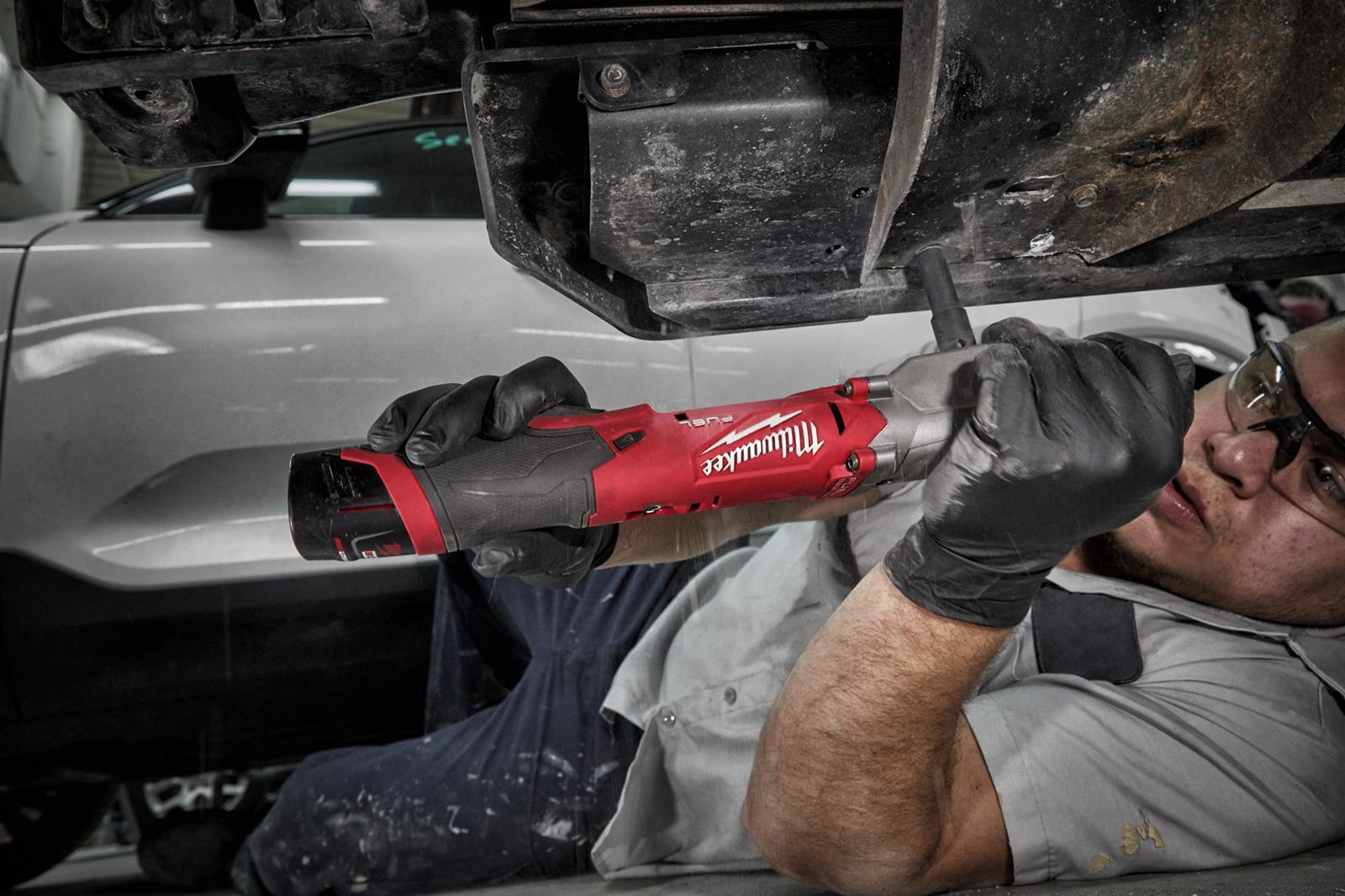 Milwaukee Tool 2564-20 Milwaukee M12 FUEL Right Angle Impact Wrenches