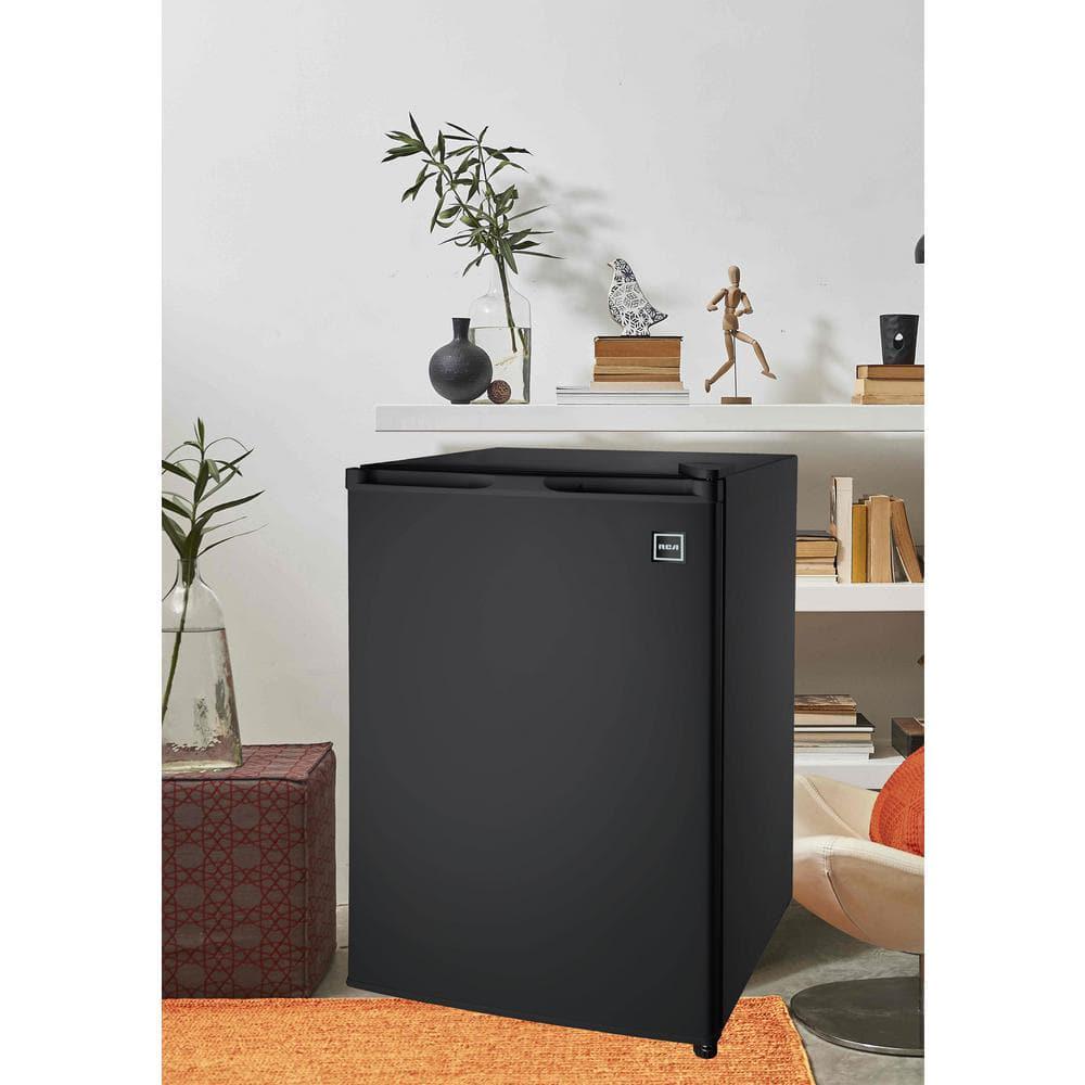 RCA 26 cu ft Mini Fridge in Black