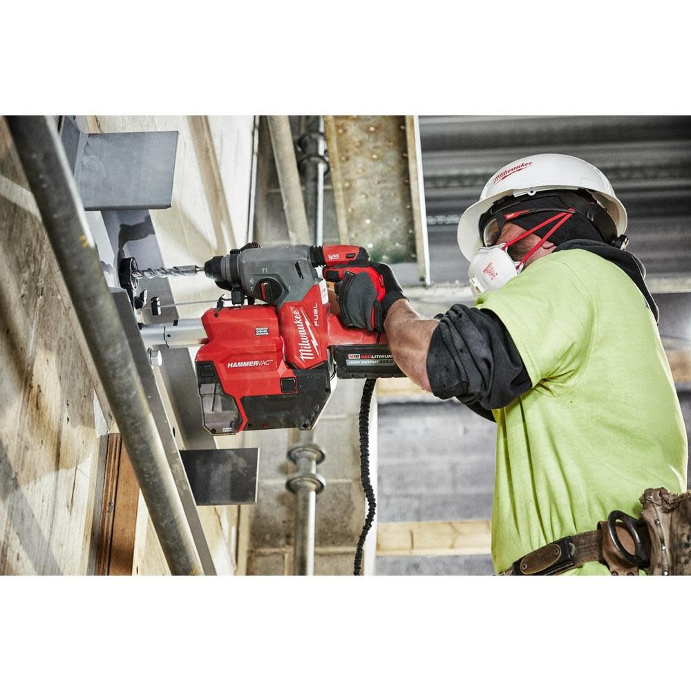 Milwaukee M18 FUEL Rotary Hammer 1