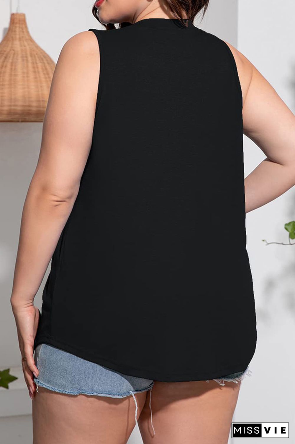 Plus Size Sleeveless Plain Tank Top