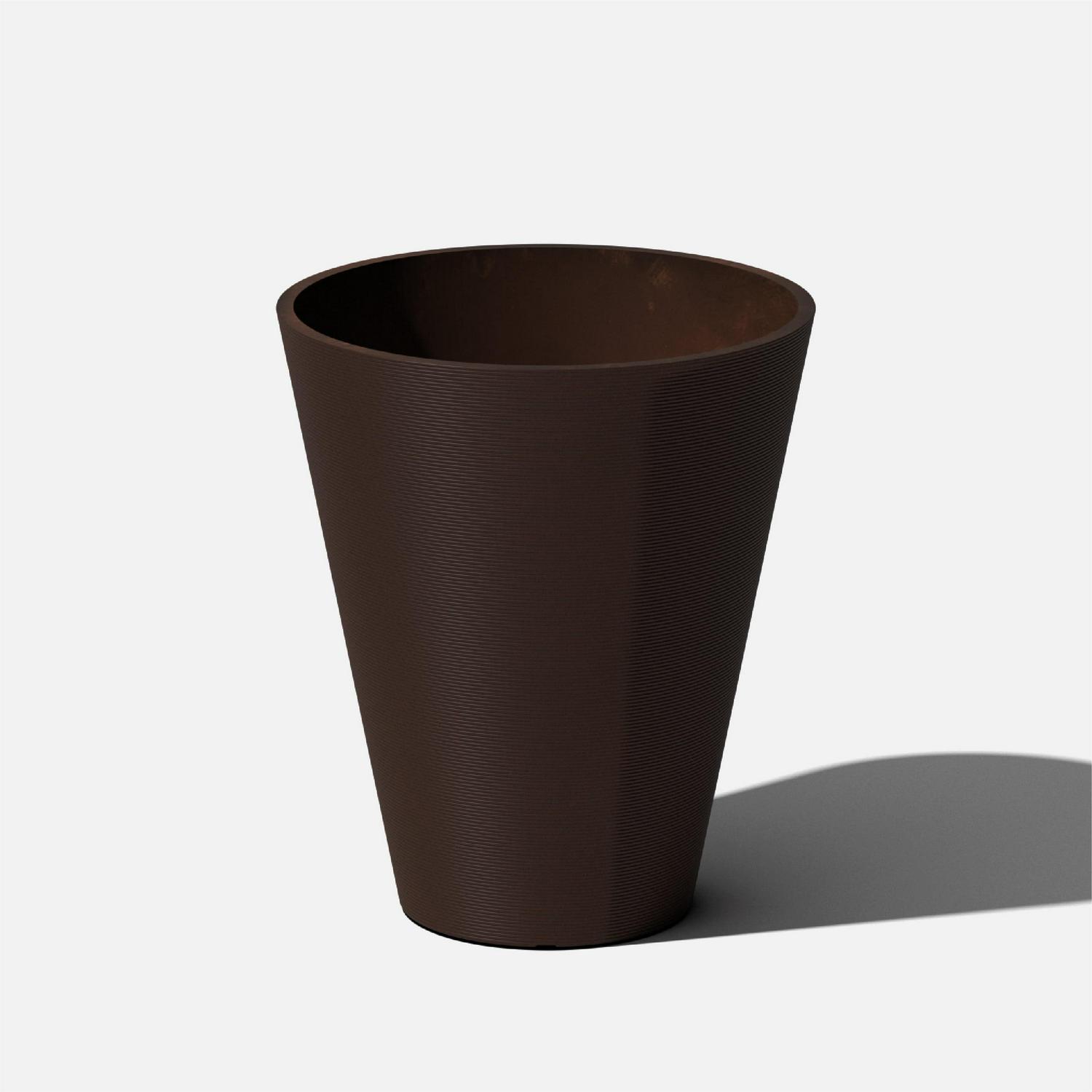 Veradek Kobo Round Planter 8211 Espresso 8211 18 in  Crowdfused