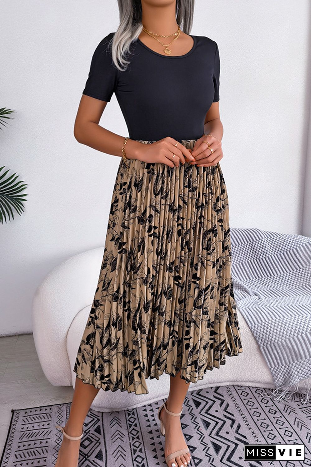 Floral Printed Pleated Midi Dress