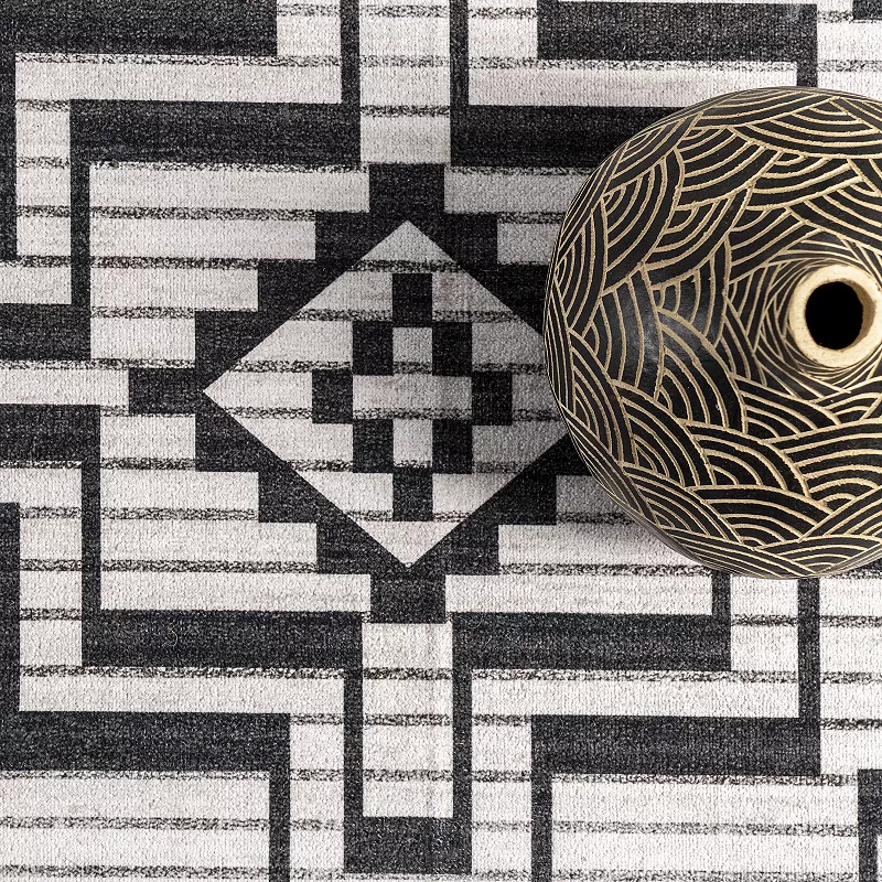 nuLOOM Tashia Modern Geometric Area Rug