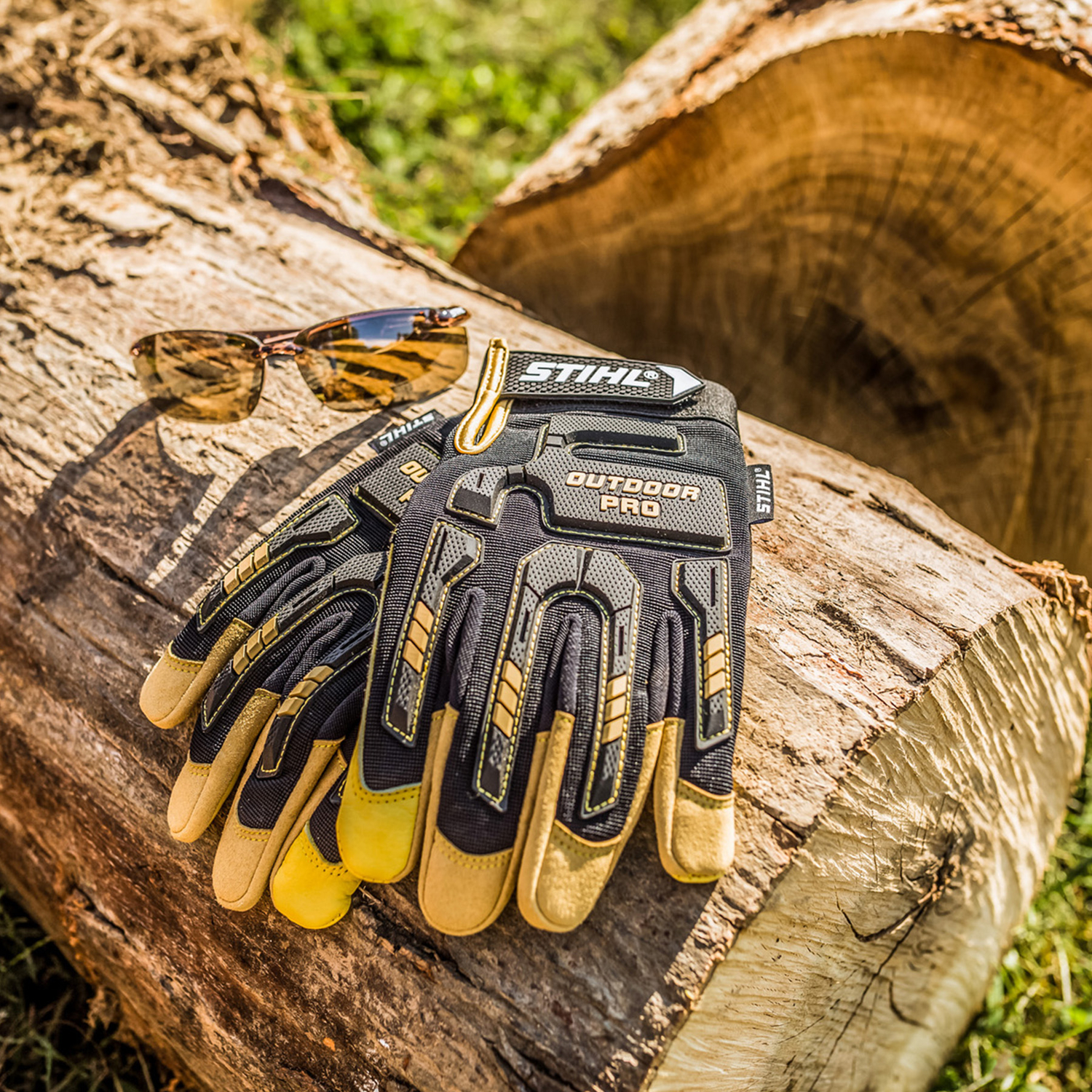 STIHL Outdoor PRO Gloves Black/Yellow M 1 pair