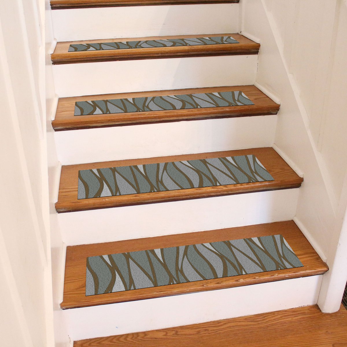 Bungalow Flooring FlorArt New Forest Indoor Stair Treads， Multiple colors， 4-pack