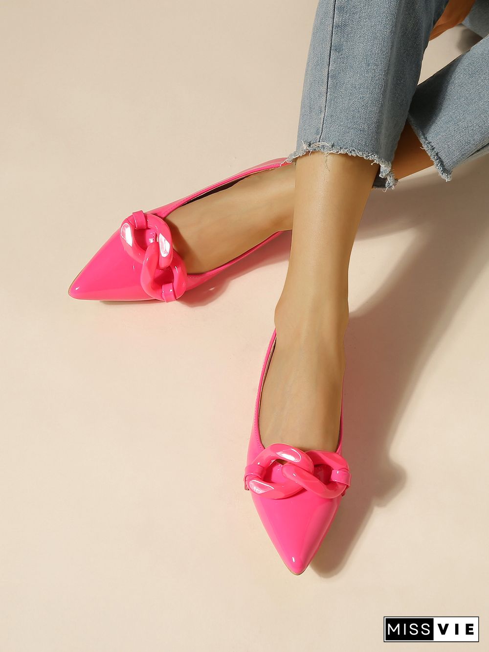 Fashion Chain Pointed Toe Pumps