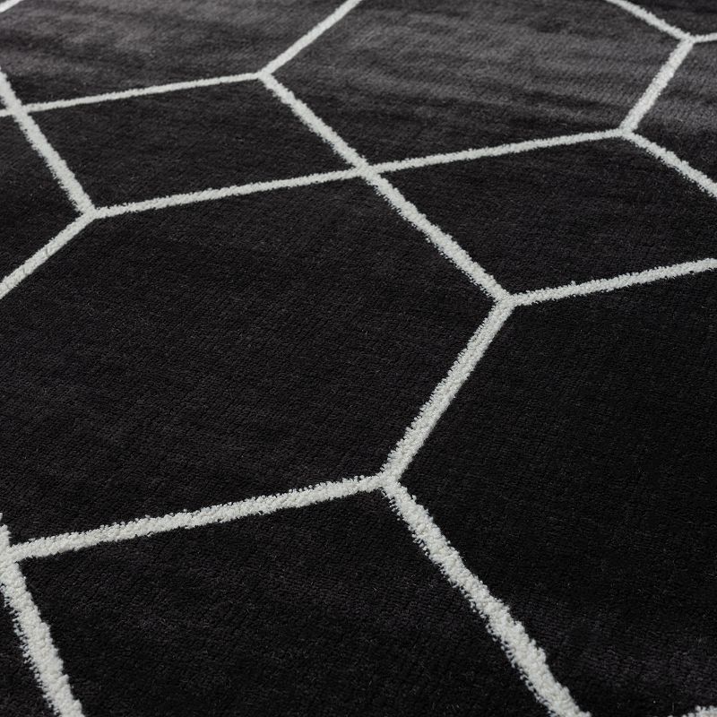 Madison Park Bianca Trellis Geometric Woven Area Rug