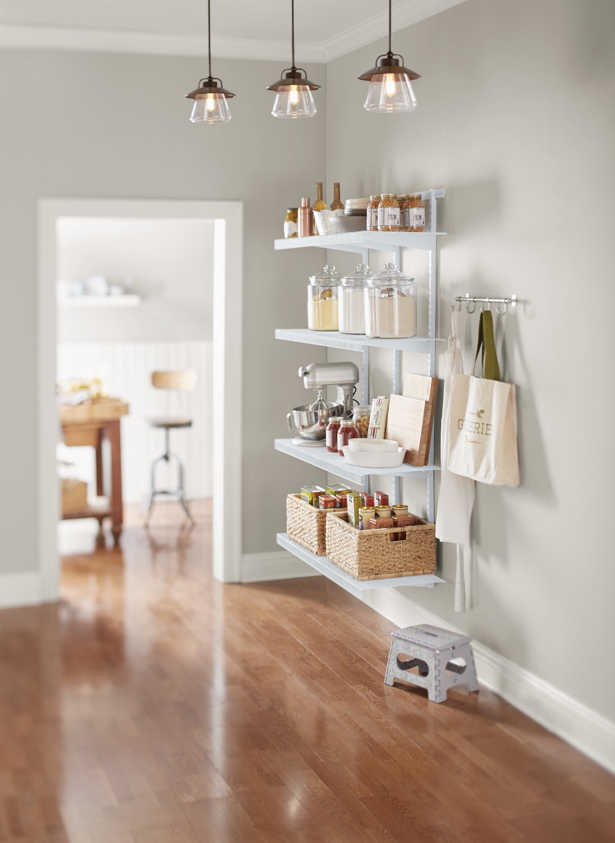 Rubbermaid FastTrack Pantry Shelf Kit White