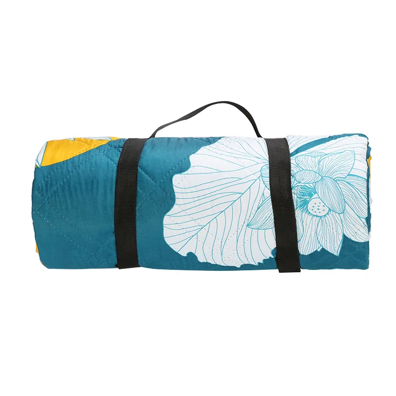 2023 Cotton Woven Premium Outdoor Blanket Waterproof Sand proof Foldable Rectangular Picnic Blanket