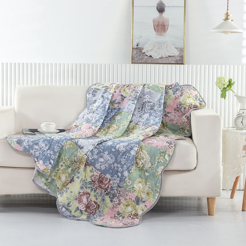 Greenland Home Emma Patchwork Floral Print Quilted Throw Blanket， 60x50-inch， Gray