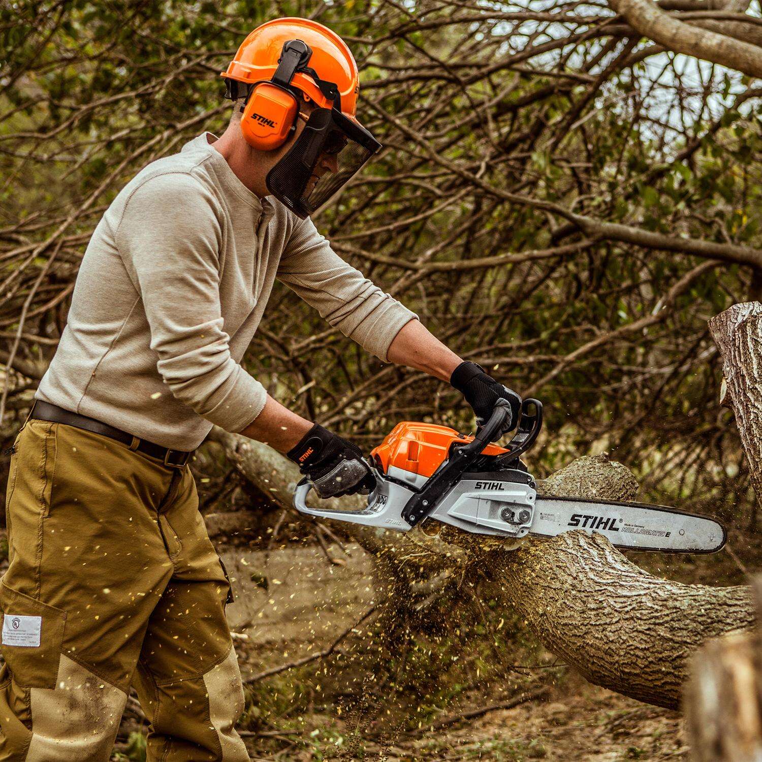 STIHL MS 261 C-M 20 in. 50.2 cc Gas Chainsaw