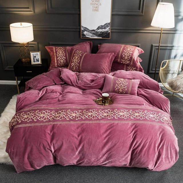 Tawney - Velvet Duvet Cover Set