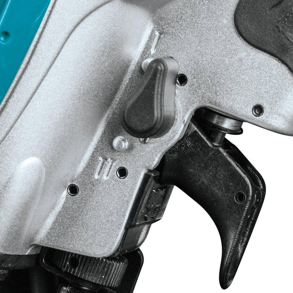 Makita 15 Degree 1-3/4 in. Pneumatic Coil Roofing Nailer AN454