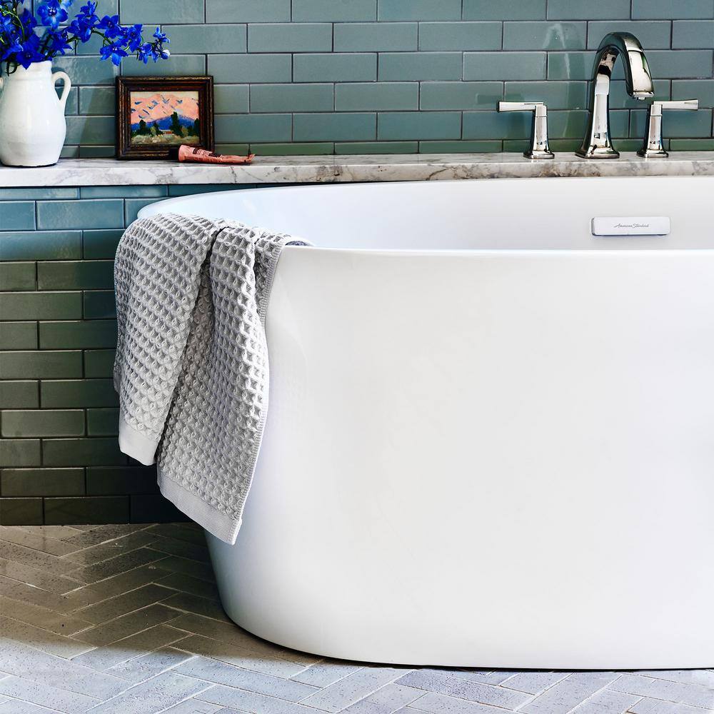 American Standard Coastal Serin 66 in. x 32 in. Soaking Bathtub with Center Hand Drain in White 2765034.020