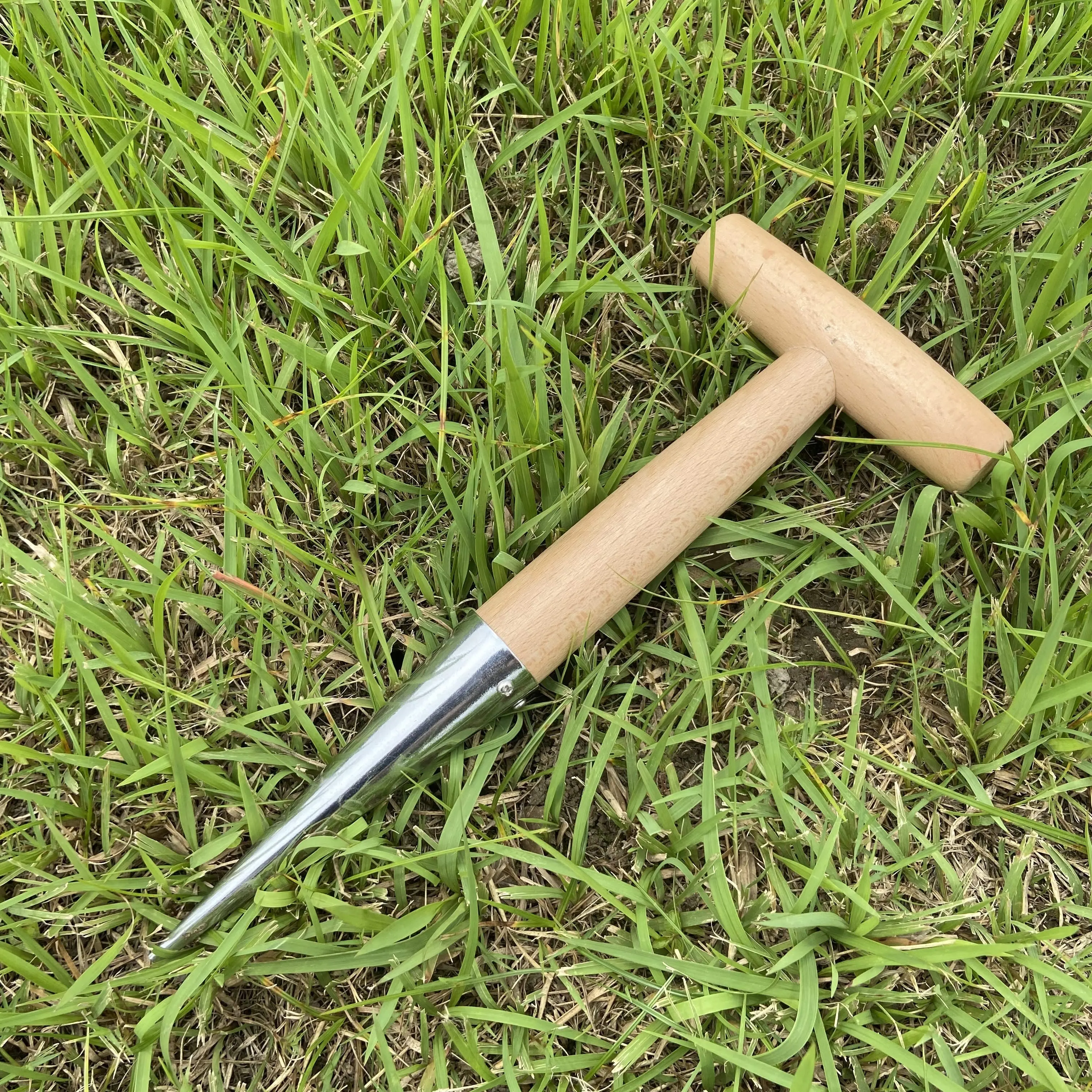 Wood Handed Stainless Steel Sow Dibber for Digging Seeding Transplanting Loose Soil