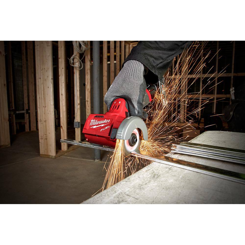 MW M12 FUEL 12-Volt 3 in. Lithium-Ion Brushless Cordless Cut Off Saw Kit with M12 ROVER Service Light 2522-21XC-2367-20