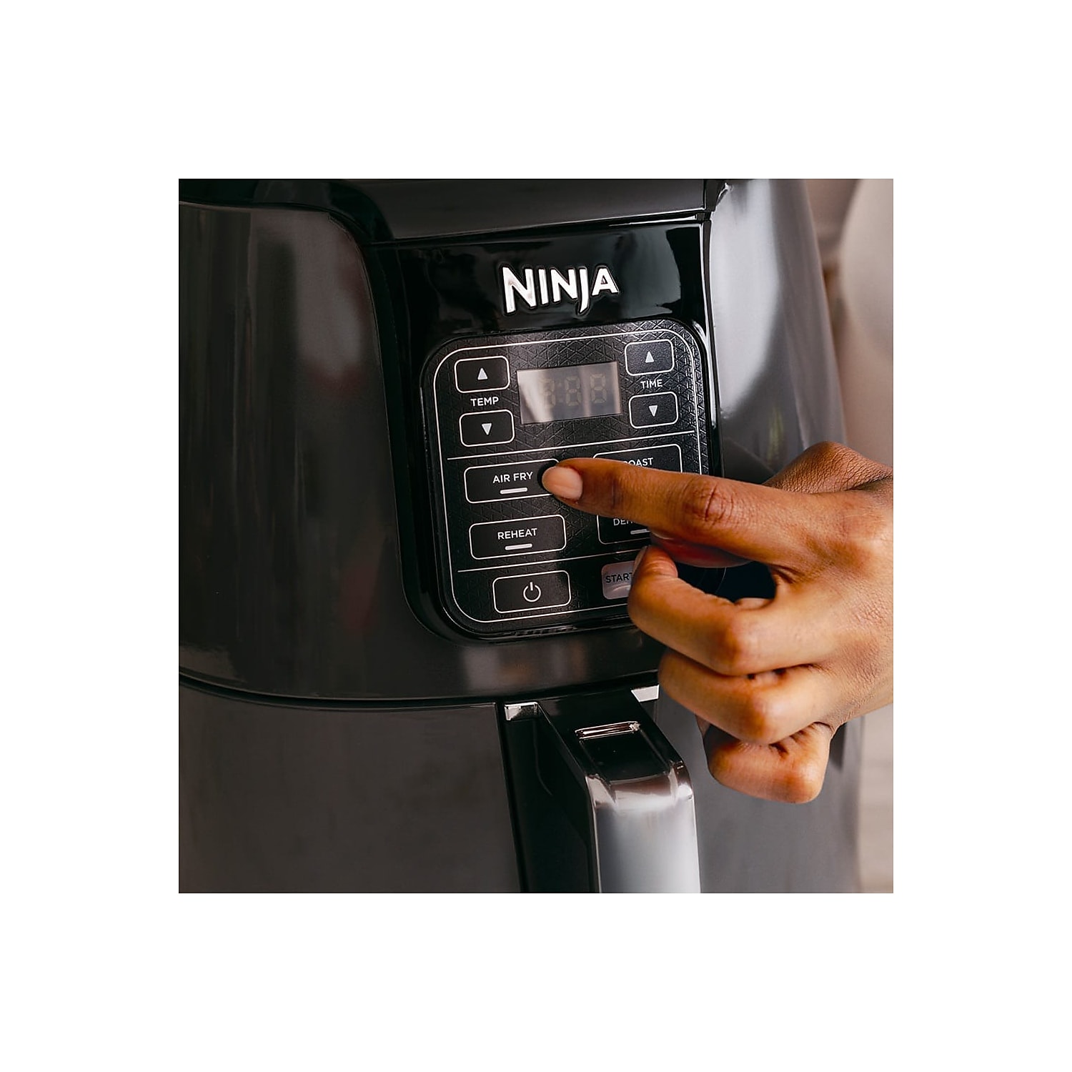 Ninja Air Fryer， 1550-Watt Programmable Base for Air Frying， Roasting， Reheating and Dehydrating with 4-Quart Ceramic Coated Basket