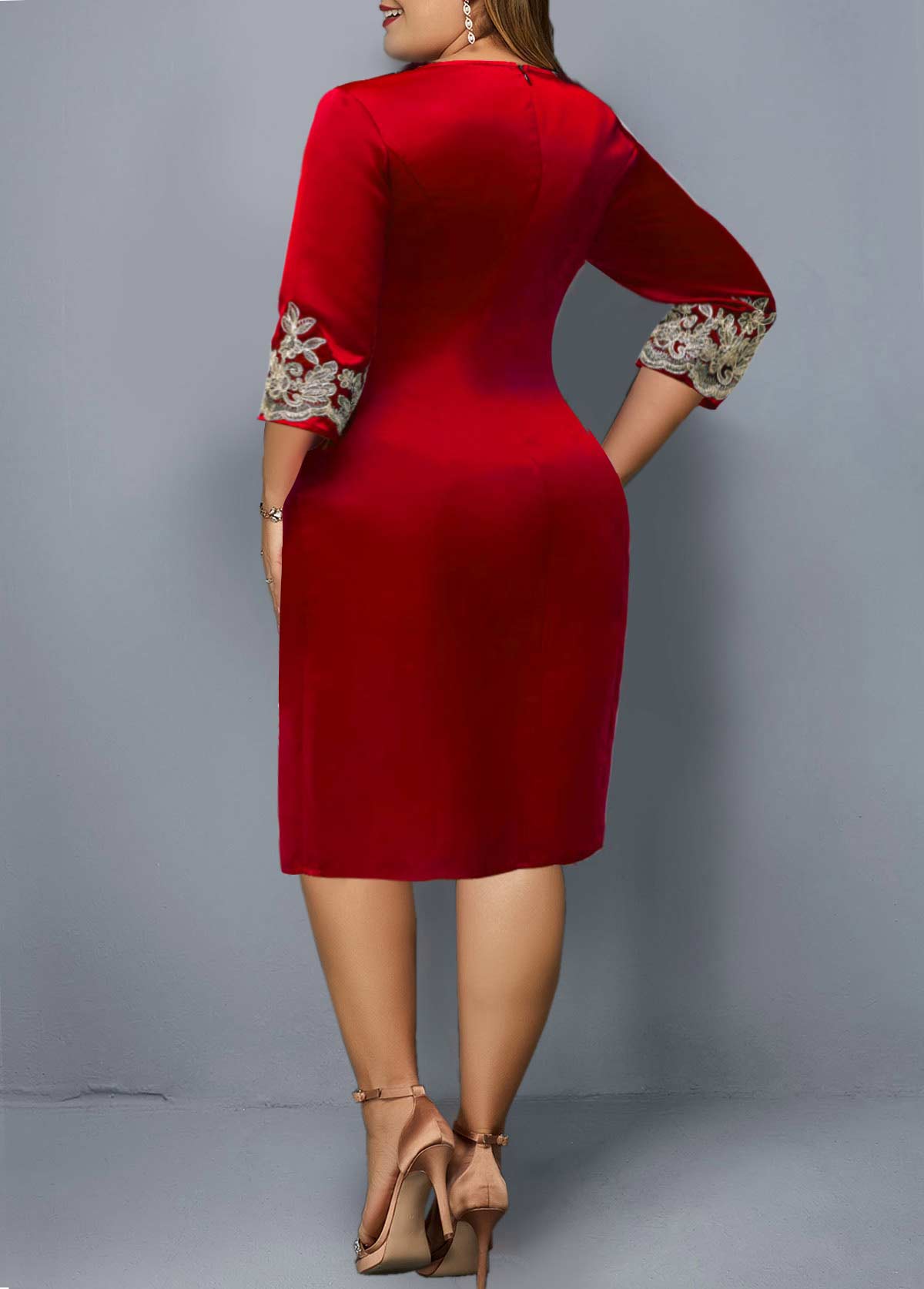 Round Neck 3/4 Sleeve Embroidered Dress