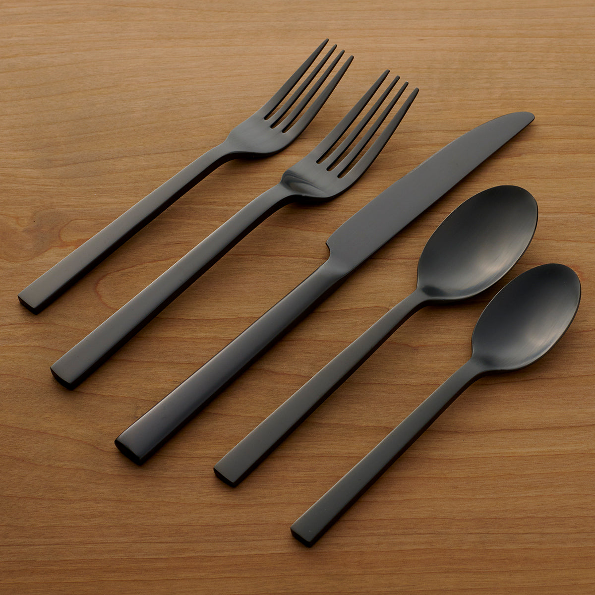 Chef's Table Black 20 Piece Everyday Flatware Set