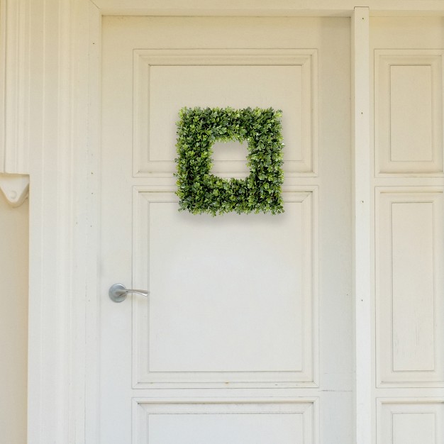 Boxwood Artificial Wreath For The Front Door Green