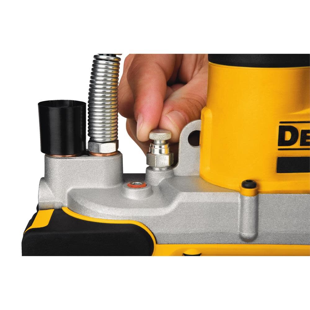 DEWALT 20 V MAX Lithium Ion Grease Gun (Tool Only) DCGG571B from DEWALT