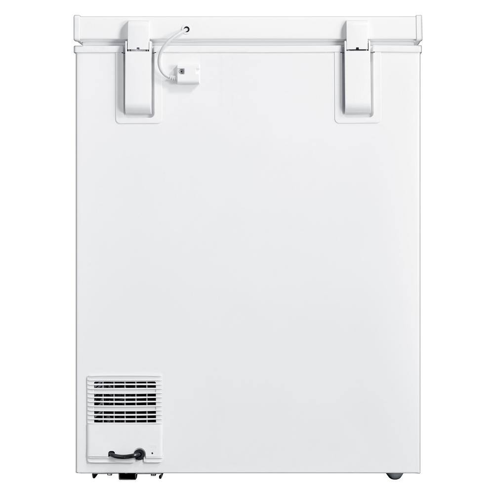 VISSANI 7 cu. ft. Manual Defrost Chest Freezer in White Garage Ready MDCF7WH