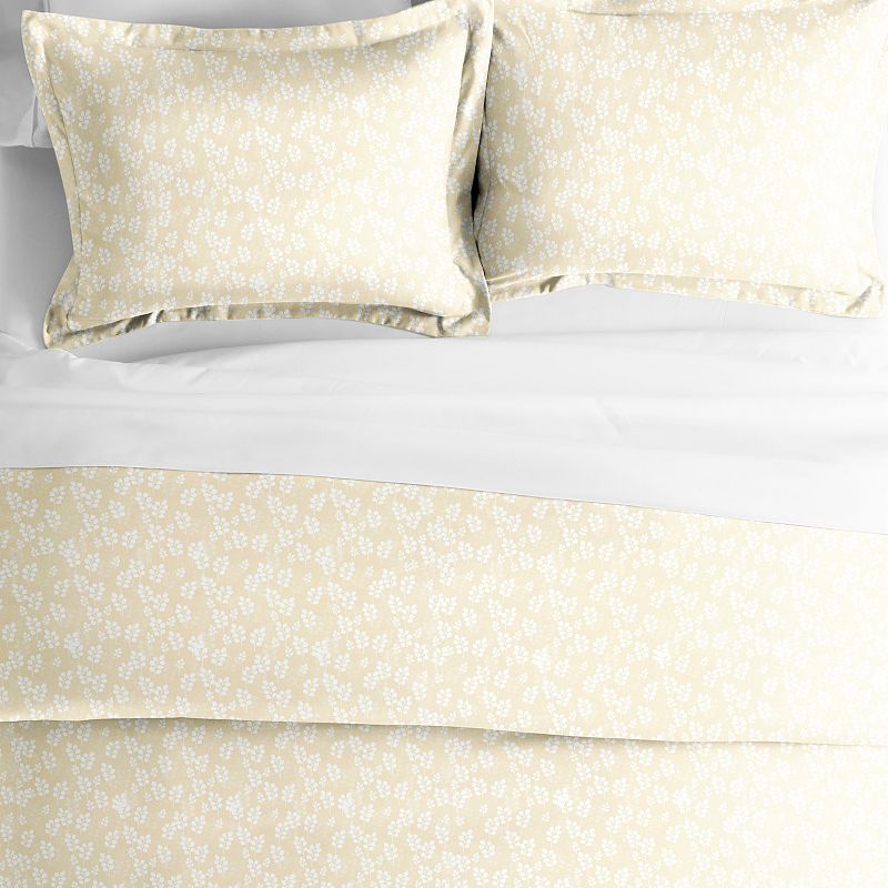 Urban Loft's Classic Essential Patterns Duvet Cover Bed Set with Shams