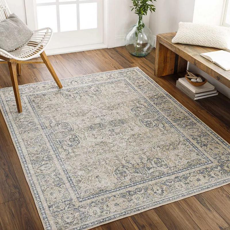 East Traditional Washable Area Rug