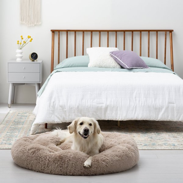 Brindle Donut Cuddler Dog and Cat Bed， Tan