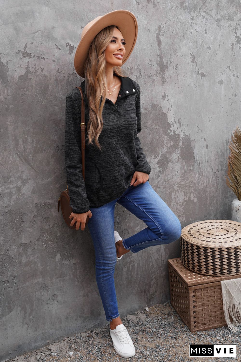 Black Heathered Turn-down Collar Pullover Sweatshirt