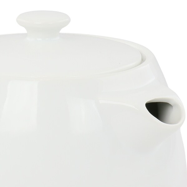 32 Ounce Porcelain Teapot With Lid in White