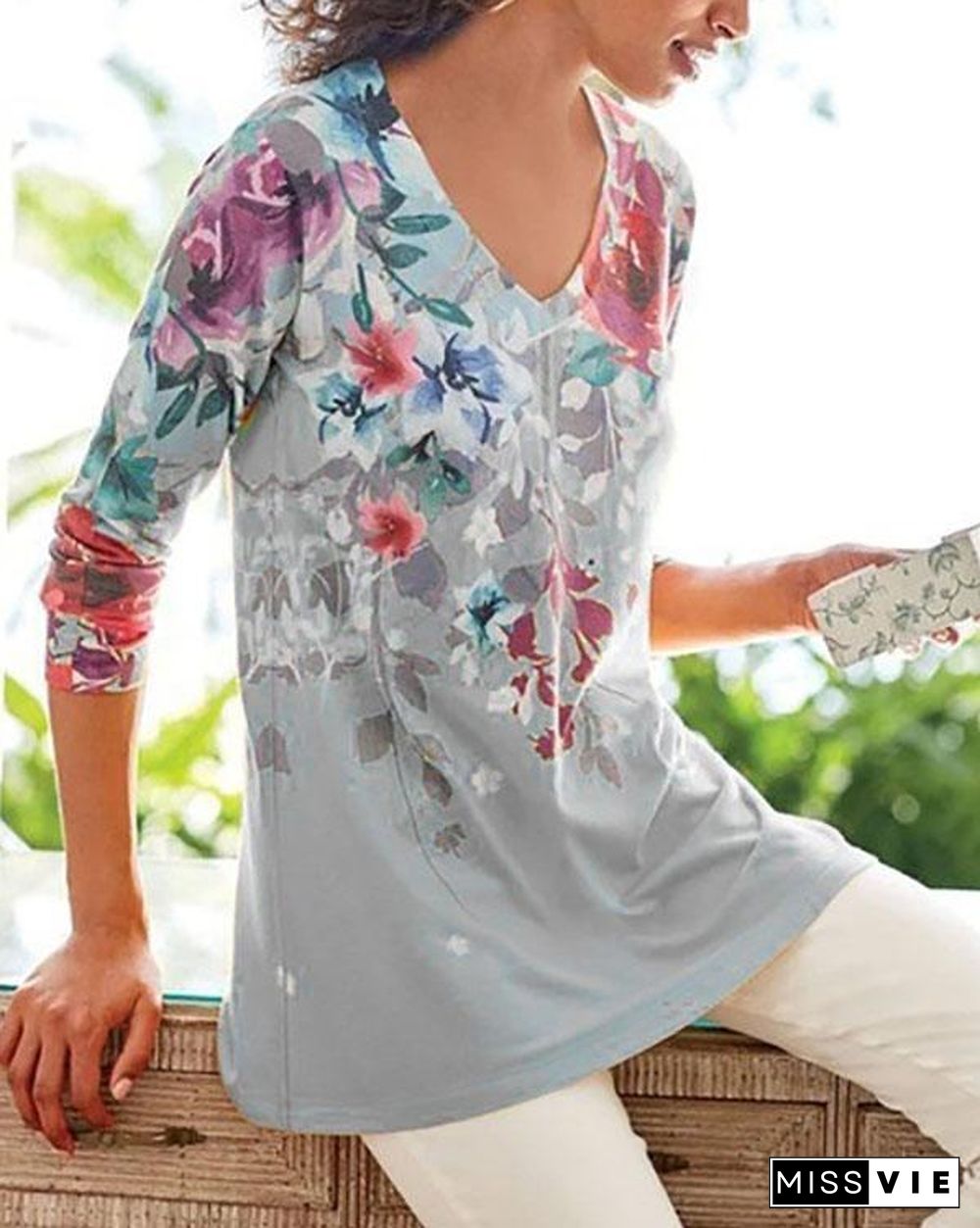 Floral Print V-neck Casual Long Sleeves T-shirts