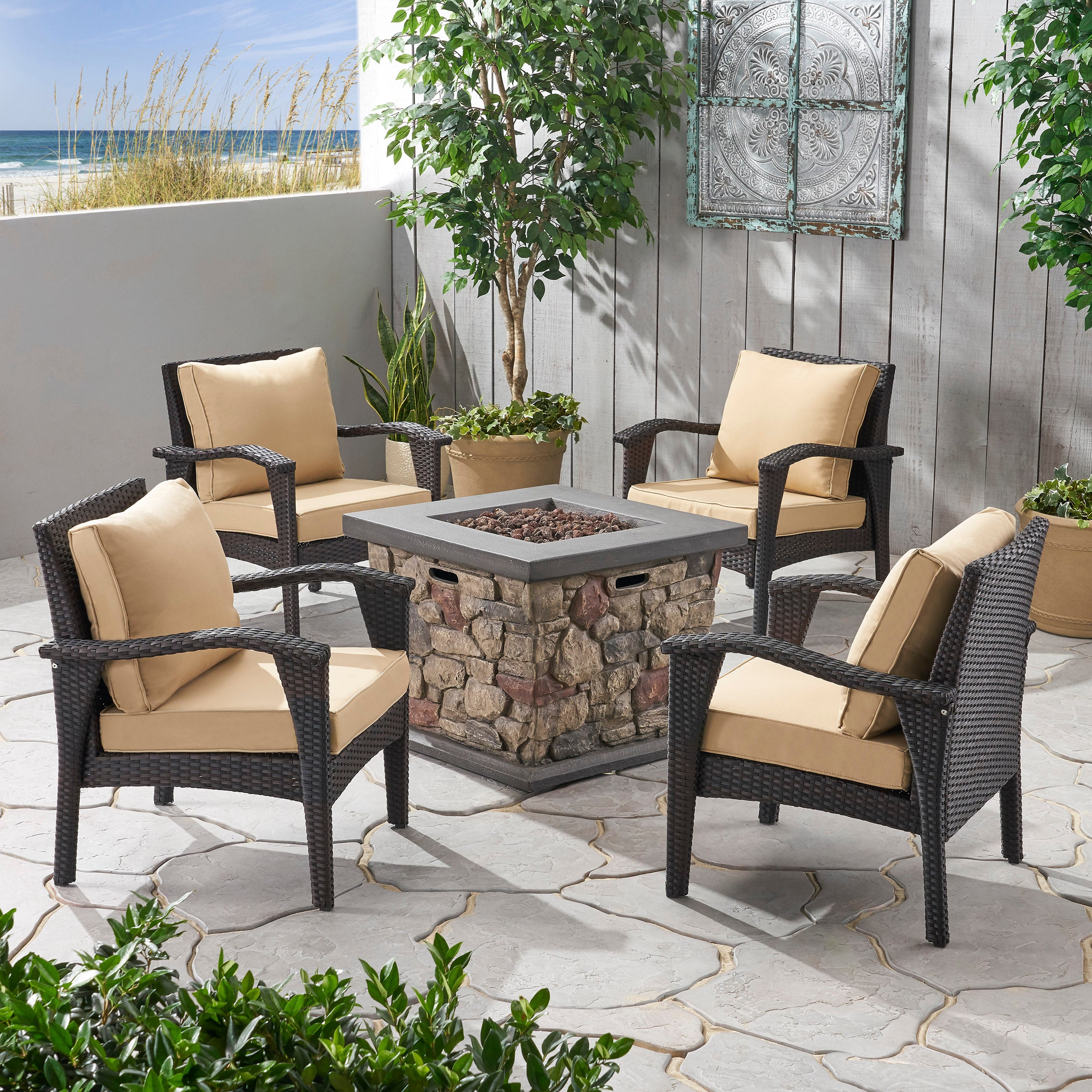 Makenah Outdoor 4 Club Chair Chat Set with Fire Pit