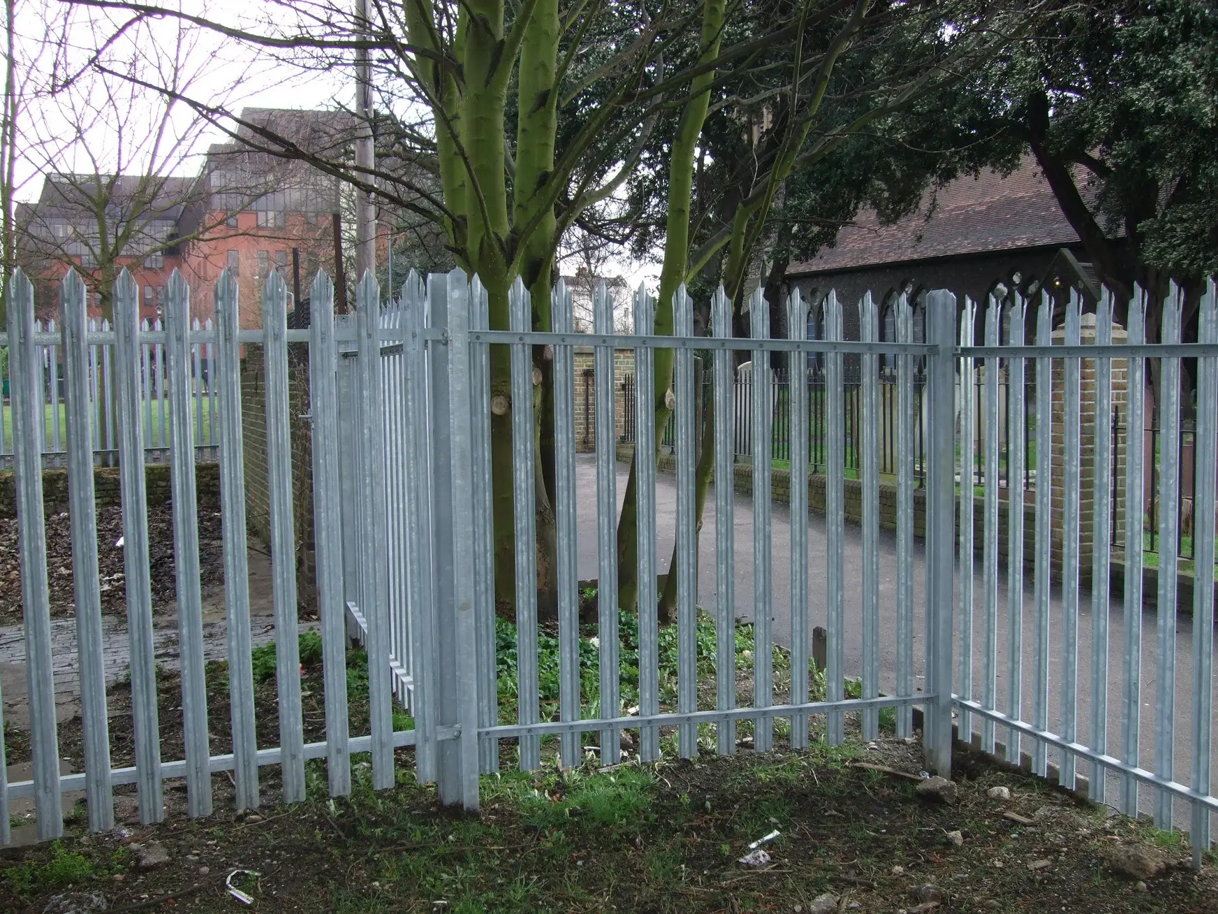 Hot dipped galvanized +power coated new design palisade fence