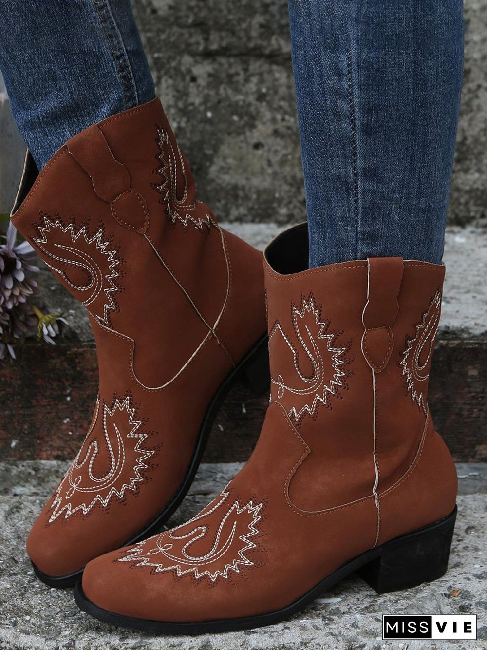 Retro Embroidered Ethnic Style Chunky Heel Casual Cowboy Boots