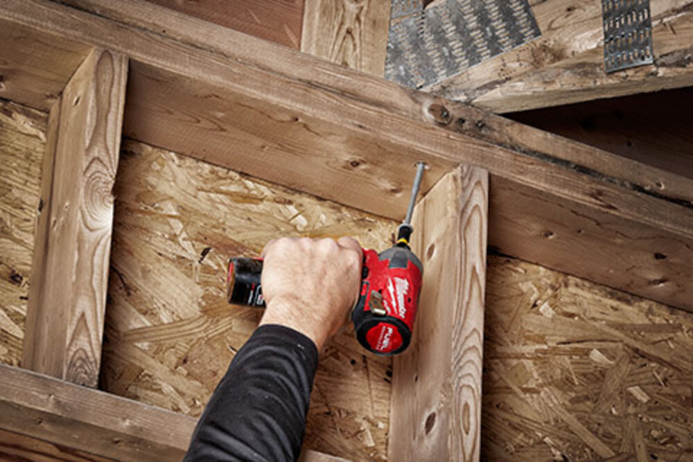 Milwaukee M12 FUEL SURGE 1/4