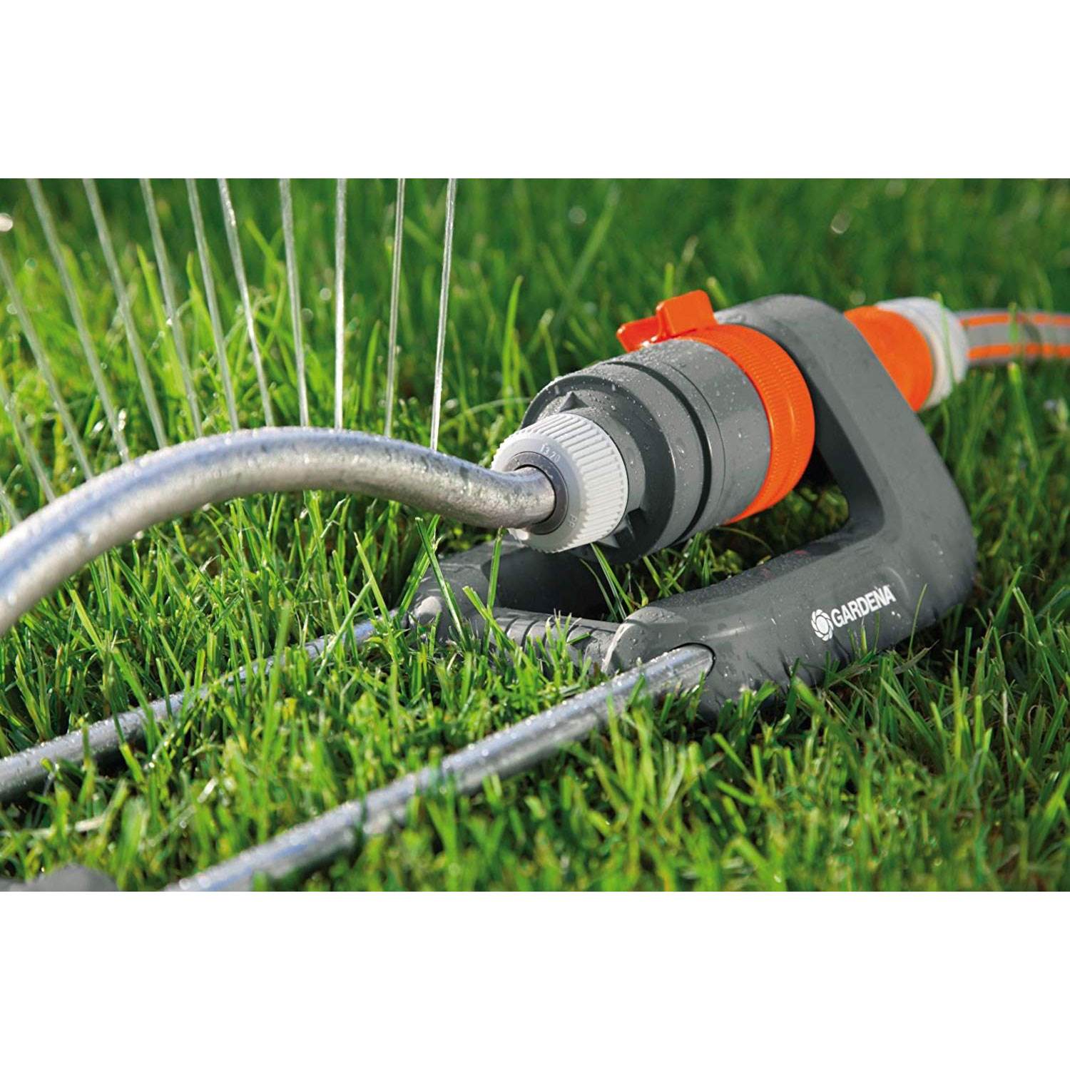 Gardena 1980 Polo 2400 Square Foot Oscillating Sprinkler with Adjustable Range